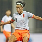 Die chinesische Nationalspielerin Jiayue Li (r.)