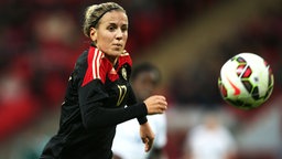 Die deutsche Fußball-Nationalspielerin Jennifer Cramer Die deutsche Fußball-Nationalspielerin Jennifer Cramer © picture-alliance/Offside Sports Photography Foto: Mark Leech