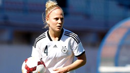 Die deutsche Fußball-Nationalspielerin Leonie Maier Die deutsche Fußball-Nationalspielerin Leonie Maier © imago/foto2press