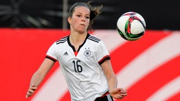 Die deutsche Nationalspielerin Melanie Leupolz Die deutsche Nationalspielerin Melanie Leupolz © picture-alliance/dpa-Zentralbild Foto: picture-alliance/Thomas Eisenhuth
