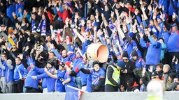 Fans der isländischen Frauenfußball-Nationalmannschaft   © imago/foto2press