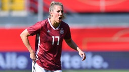 Die deutsche Nationalspielerin Verena Schweers © imago images / Revierfoto