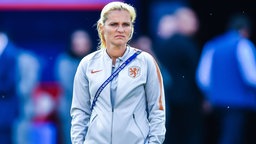Die niederländische Nationaltrainerin Sarina Wiegman © imago images / VI Images 
