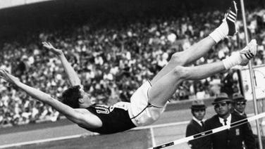 Revolutionierte mit dem "Flop" den Hochsprung: Richard "Dick" Fosbury, Olympiasieger 1968. © Picture Alliance/dpa 