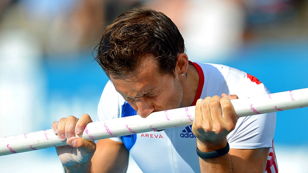 Renaud Lavillenie gewinnt bei der Leichtathletik-EM 2012 in Helsinki Gold. © picture alliance / dpa Foto: Bernd Thissen