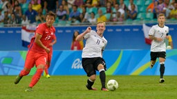 Deutschlands Julian Brandt (M.) im Spiel gegen Südkorea © imago/Fotoarena