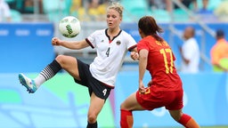 Die deutsche Fußballnationalspielerin Leonie Maier im Spiel gegen China © dpa Foto: Cristiane Mattos