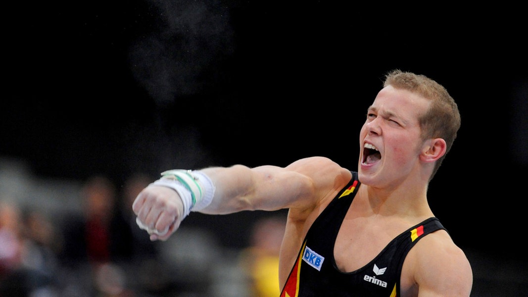 Der deutsche Turner Fabian Hambüchen bei der WM 2010 in Rotterdam © picture-alliance / dpa Foto: Marijan Murat
