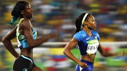 Shaunae Miller (l.) von den Bahamas gegen Allyson Felix (USA) über 400 Meter. © dpa Foto: Yoan Valat