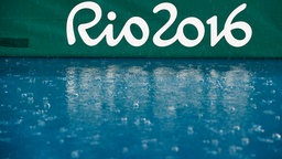 Regen im Stadion von Rio. © dpa - Bildfunk Foto: Diego Azubel