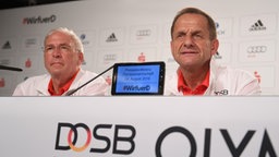 Michael Vesper und Alfons Hörmann bei einer Pressekonferenz im Deutschen Haus © dpa Foto: Bernd Thissen