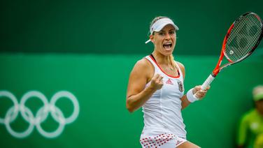 Angelique Kerber ballt beide Fäuste beim jubeln. © Imago/Agencia EFE 