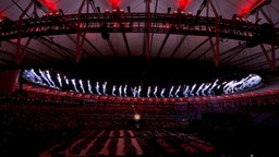 Feuerwerk während der Paralympics-Abschlussfeier 2016 in Rio © picture alliance / empics Foto: Andrew Matthews