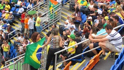 Zuschauer beim Spiel im 5er Fußball zwischen Brasilien gegen Marokko © Florian Neuhauss/sportschau.de Foto: Florian Neuhauss