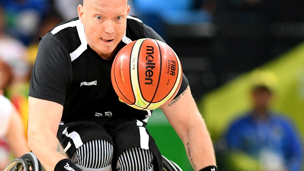 Der deutsche Rollstuhlbasketballer Dirk Passiwan © picture alliance / MSSP Foto: Michael Schwartz